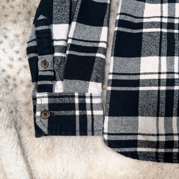 Jachs' MFG Classic Living Heritage Black and White Flannel - Men's Size Small - Picture 10 of 12